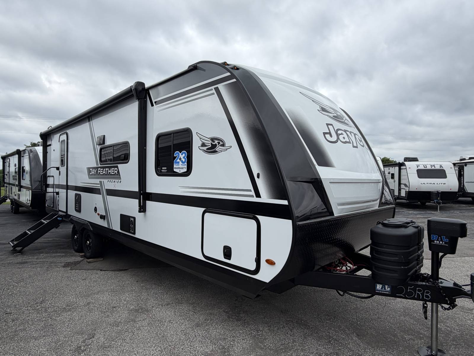 New 2027 Jayco JAY FEATHER 25RB - Trailside RV Kansas City