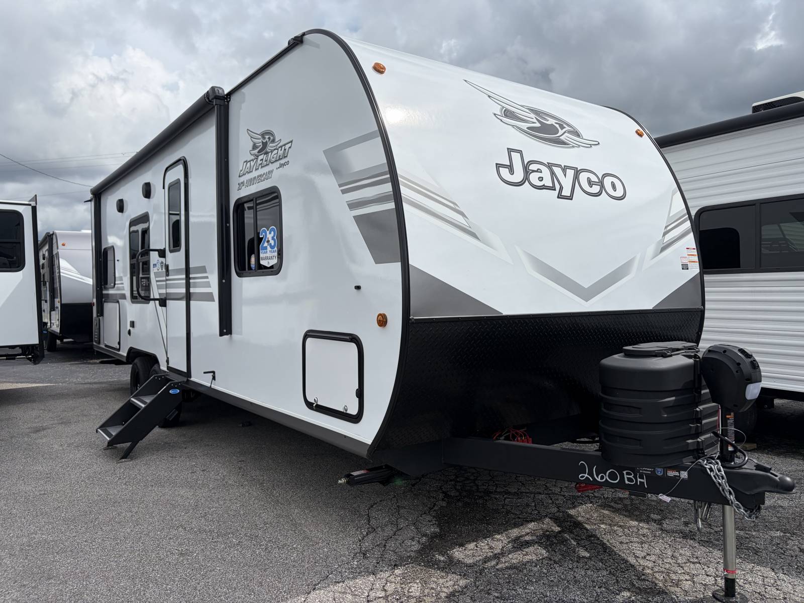 New 2027 Jayco JAY FLIGHT 260BH - Trailside RV Kansas City