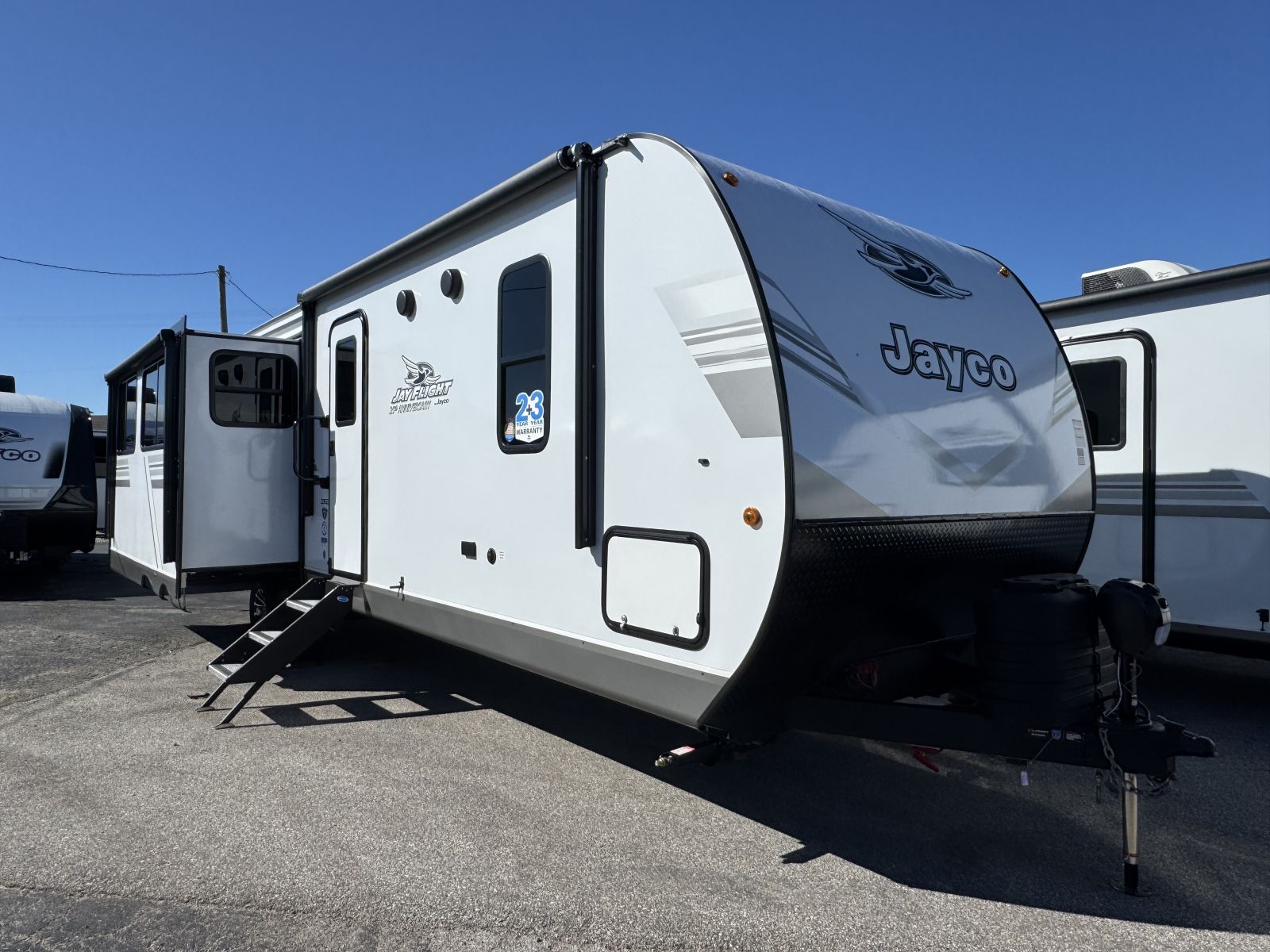 New 2027 Jayco JAY FLIGHT 290RLS - Trailside RV Kansas City