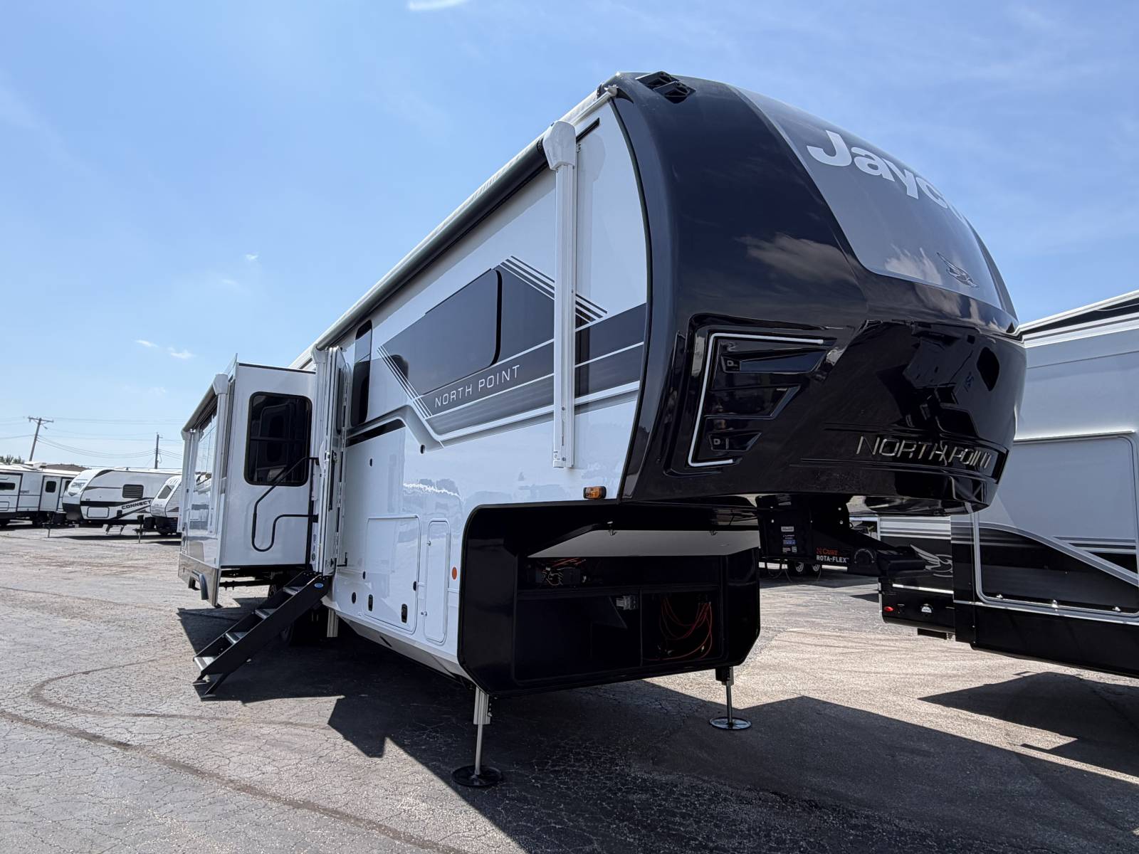 New 2027 Jayco NORTH POINT 365RKTS - Trailside RV Kansas City