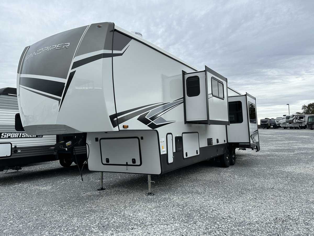 NEW 2024 Forest River SANDPIPER 3800RK Bulls Gap, TN