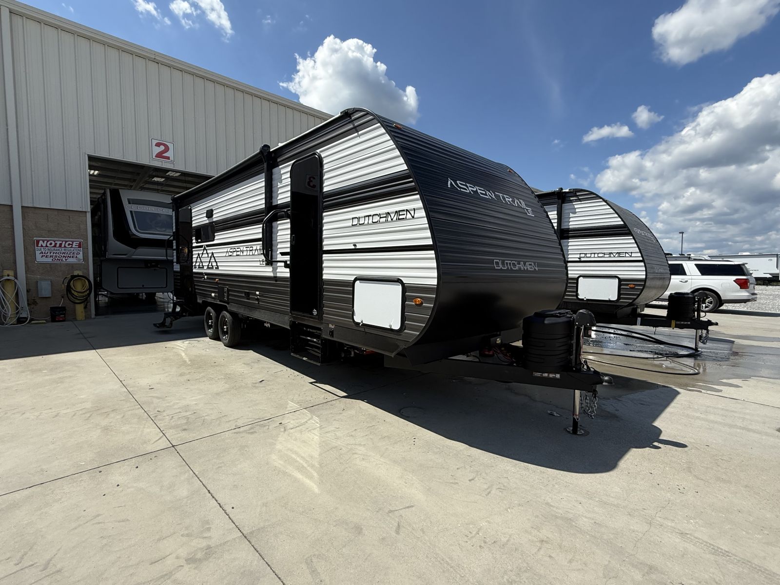 New 2026 Dutchmen ASPEN TRAIL LE 26RL - Tri-Am RV Center