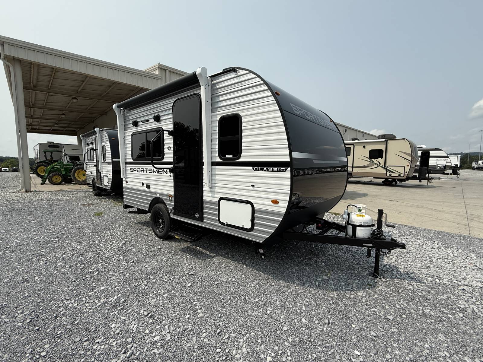 New 2026 Kz-rv SPORTSMEN CLASS 130RD - Tri-Am RV Center