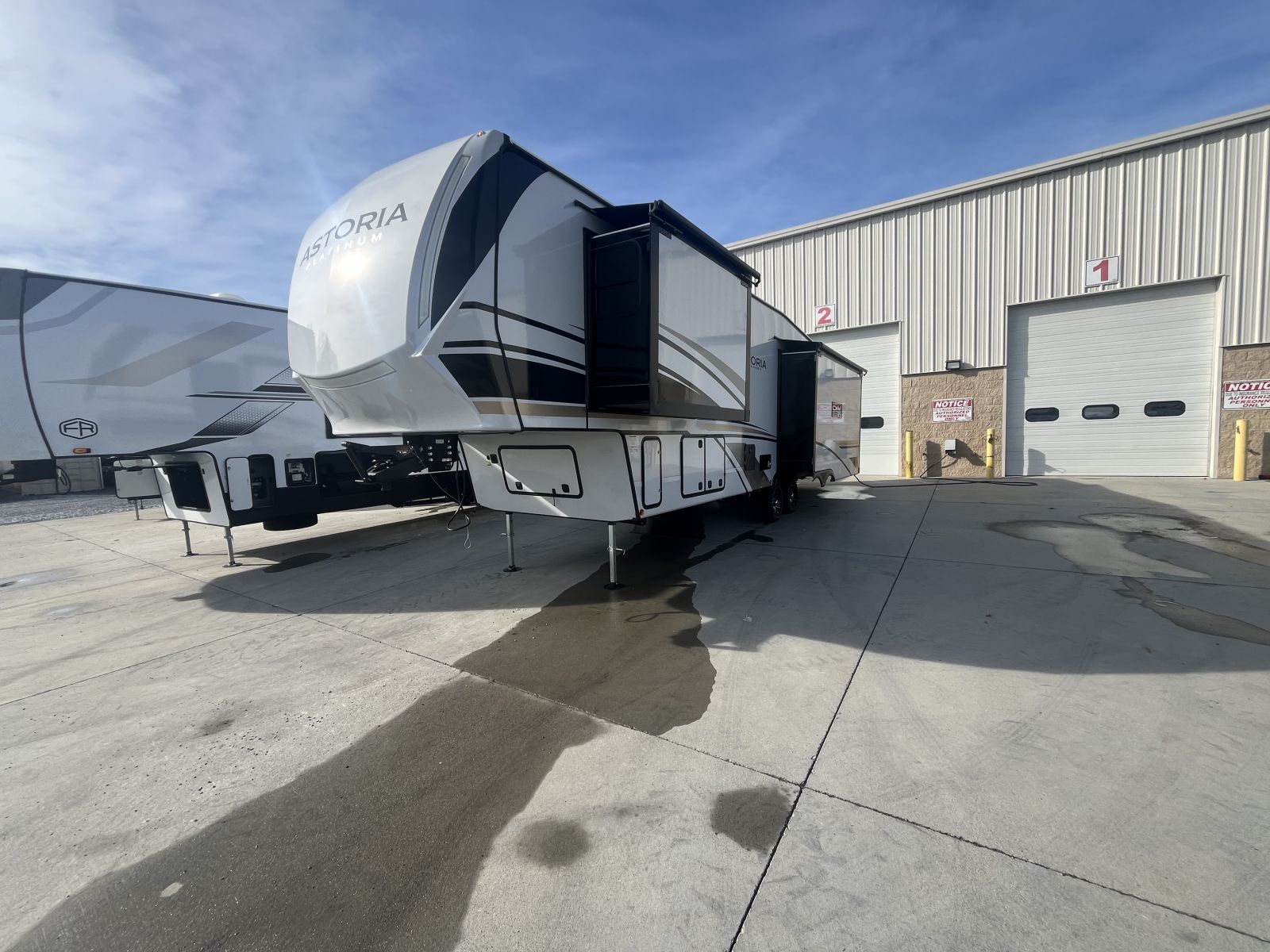 New 2026 Dutchmen ASTORIA 3173RLP - Tri-Am RV Center