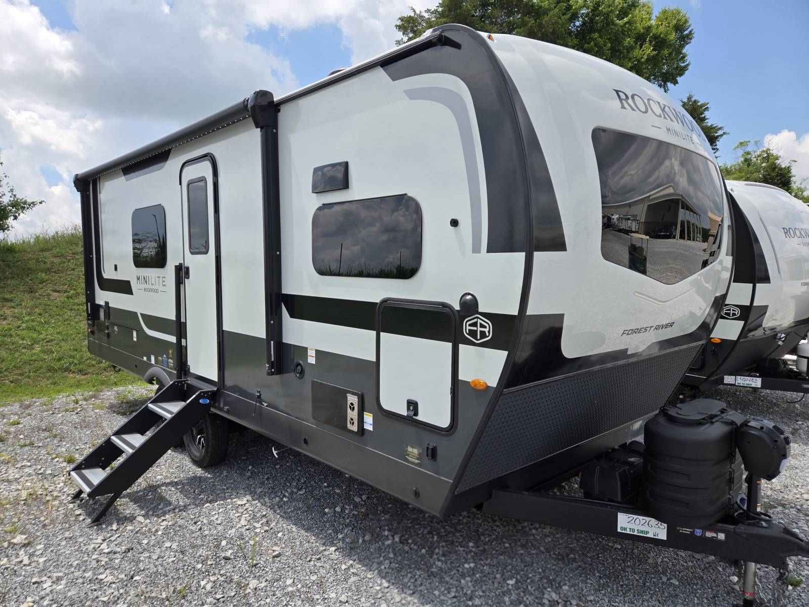 New 2027 Forest River ROCKWOOD MINI 2523MBR - Tri-Am RV Center