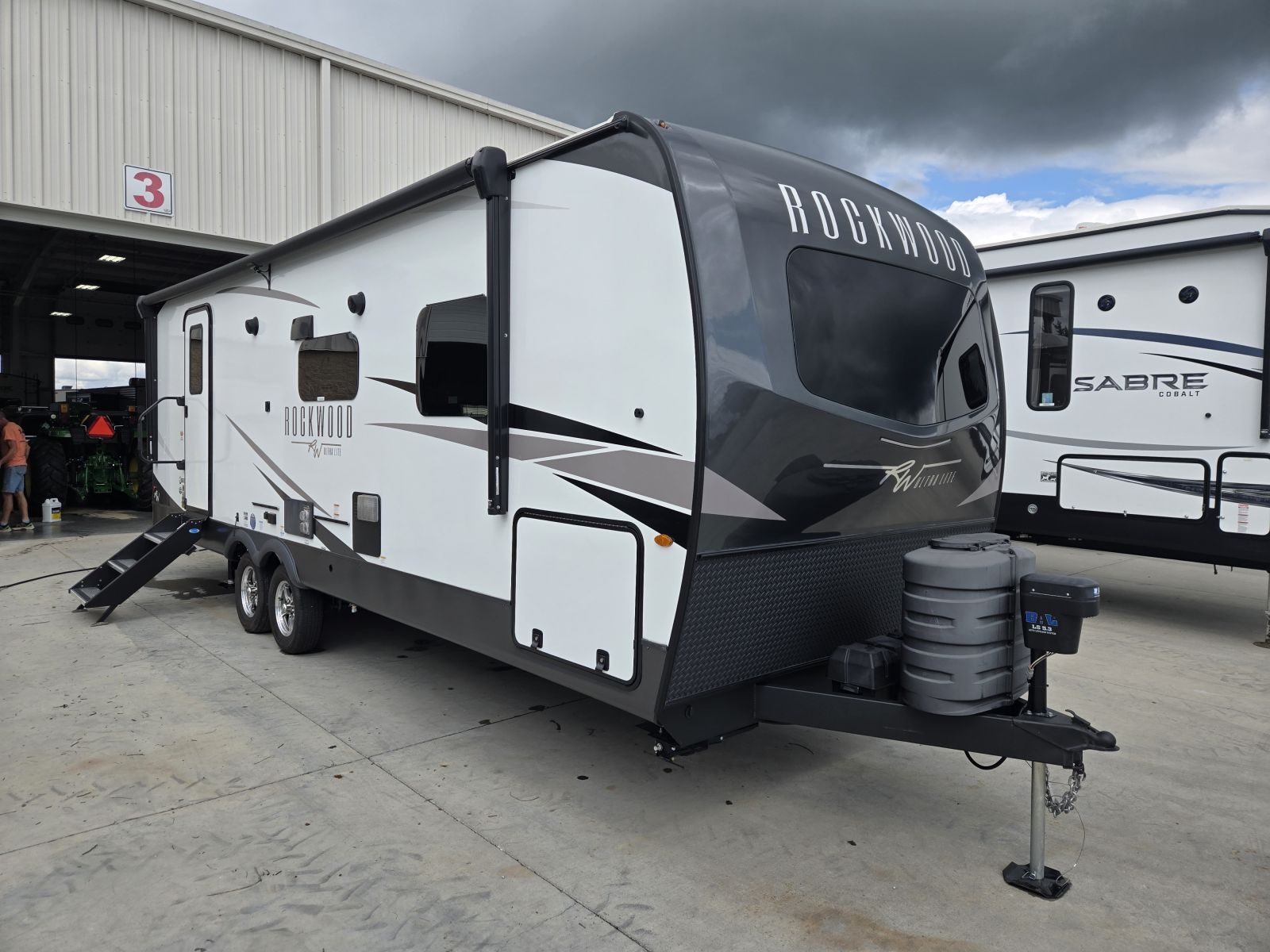 USED 2025 Forest River ROCKWOOD ULTRA 2606WS - Tri-Am RV Center