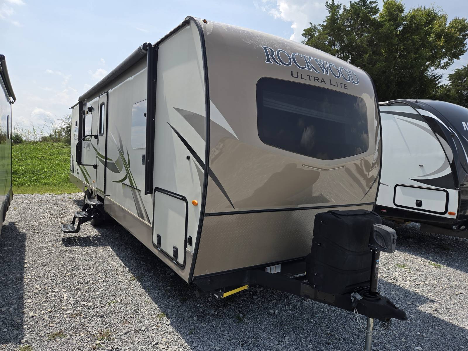 Used 2018 Forest River ROCKWOOD ULTRA 2902WS - Tri-Am RV Center