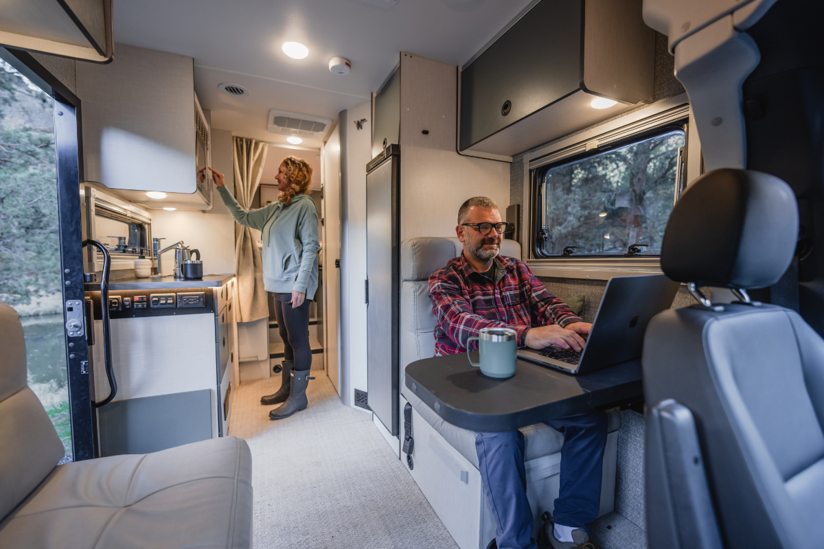 NEW 2024 Winnebago EKKO 23B PUT YOUR NAME ON IT! Sidney, BC