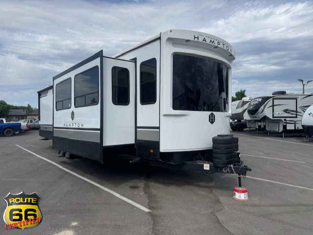 USED 2025 Crossroads Rv HAMPTON 372FDB - Uncharted Recreation