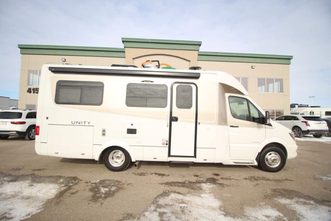 USED 2018 Leisure Travel Van UNITY U24CB CONSIGNMENT