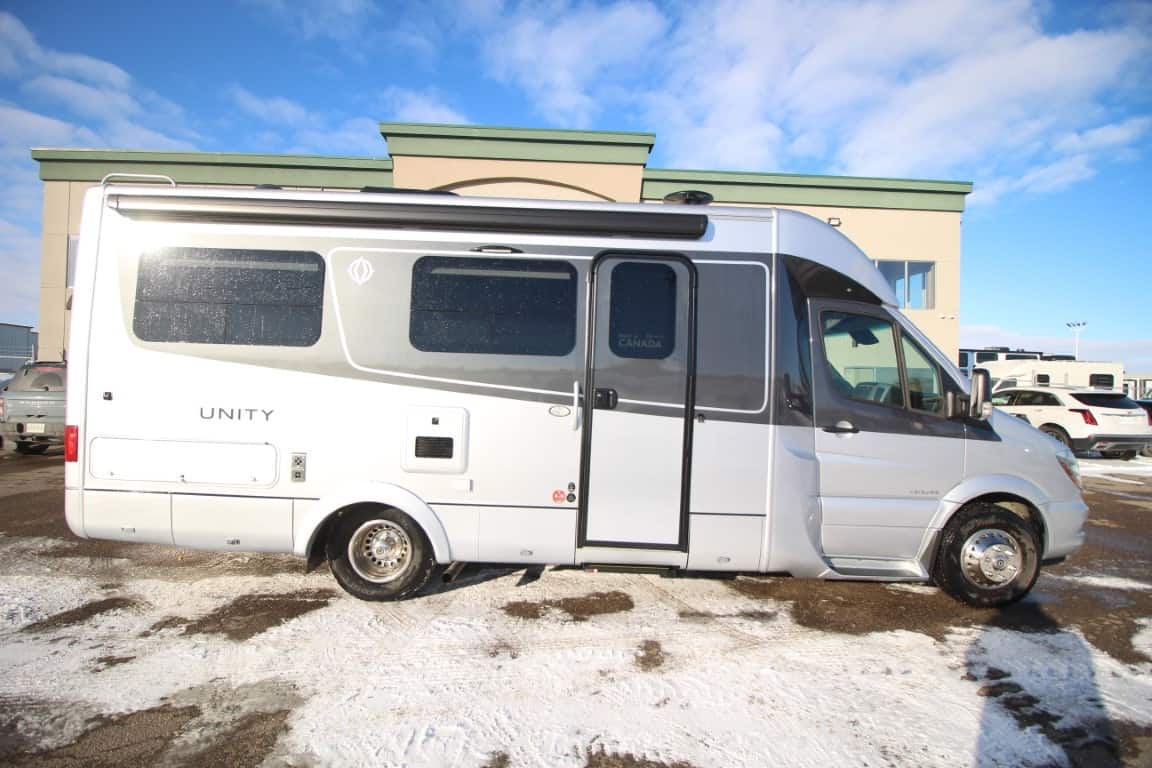 USED 2018 Leisure Travel Van UNITY U24FX CONSIGNMENT