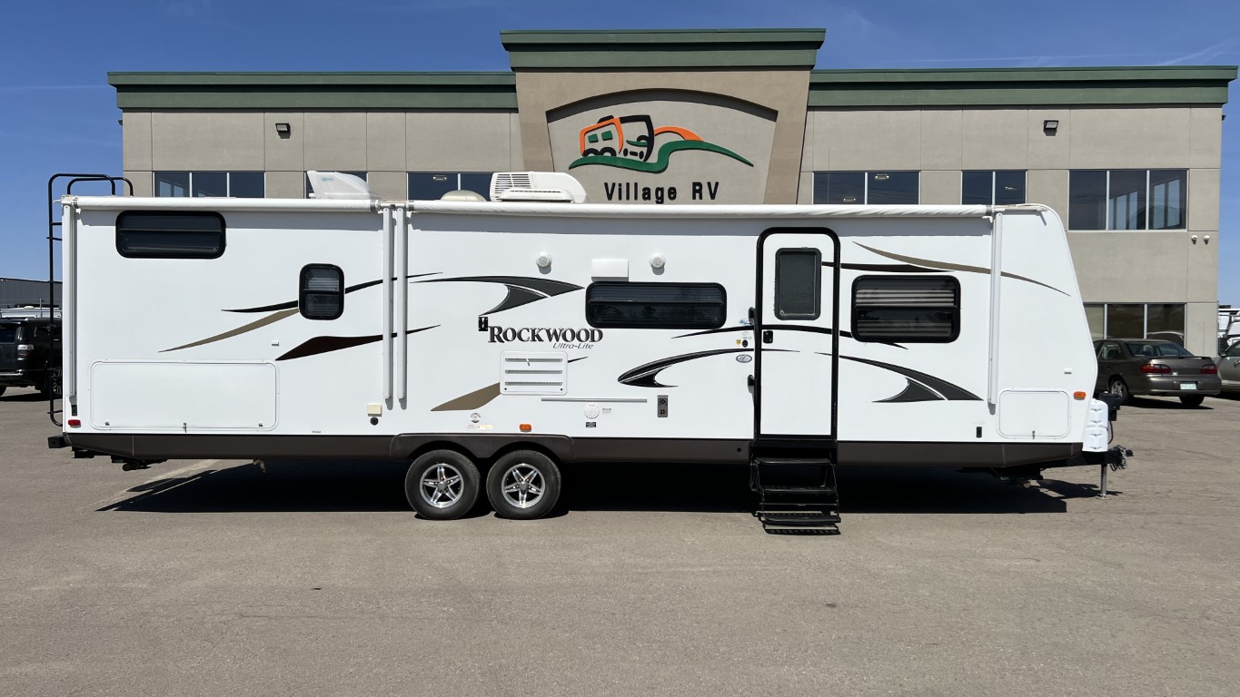 USED 2014 Forest River ROCKWOOD 2905SS CONSIGNMENT