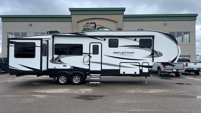 USED 2021 Grand Design REFLECTION 340RDS