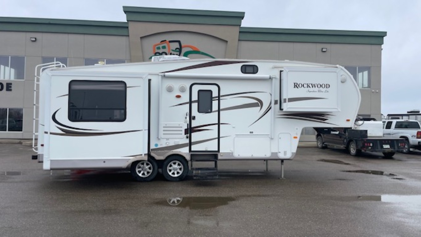 USED 2011 Forest River ROCKWOOD 8263 WS