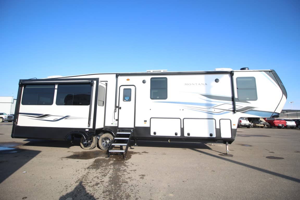 NEW 2023 Keystone HC MONTANA 385BR