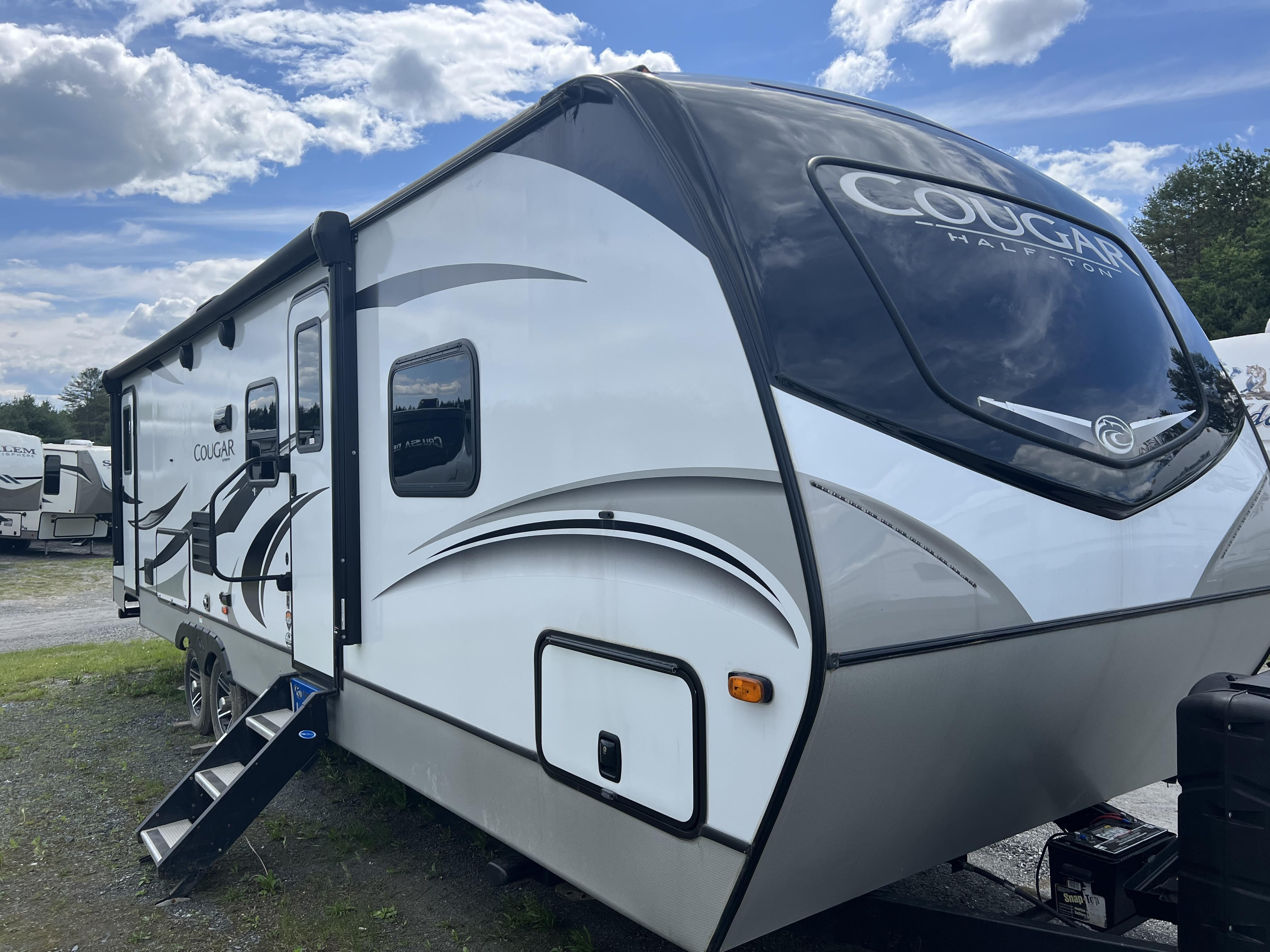 USED 2021 COUGAR 29BHS - Mekkelsen RV