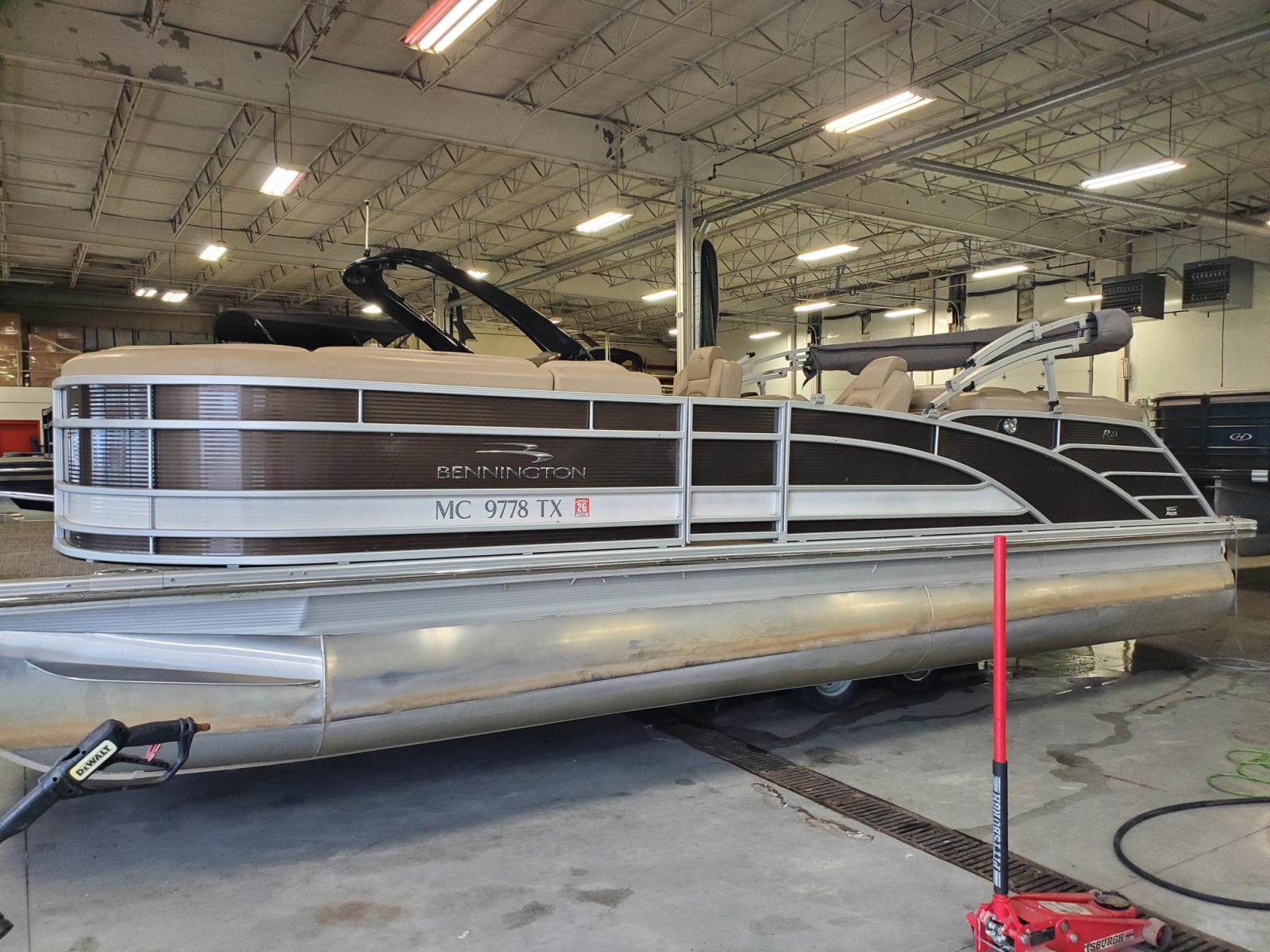 2016 Bennington 2350 RSFB - Wilson Marine