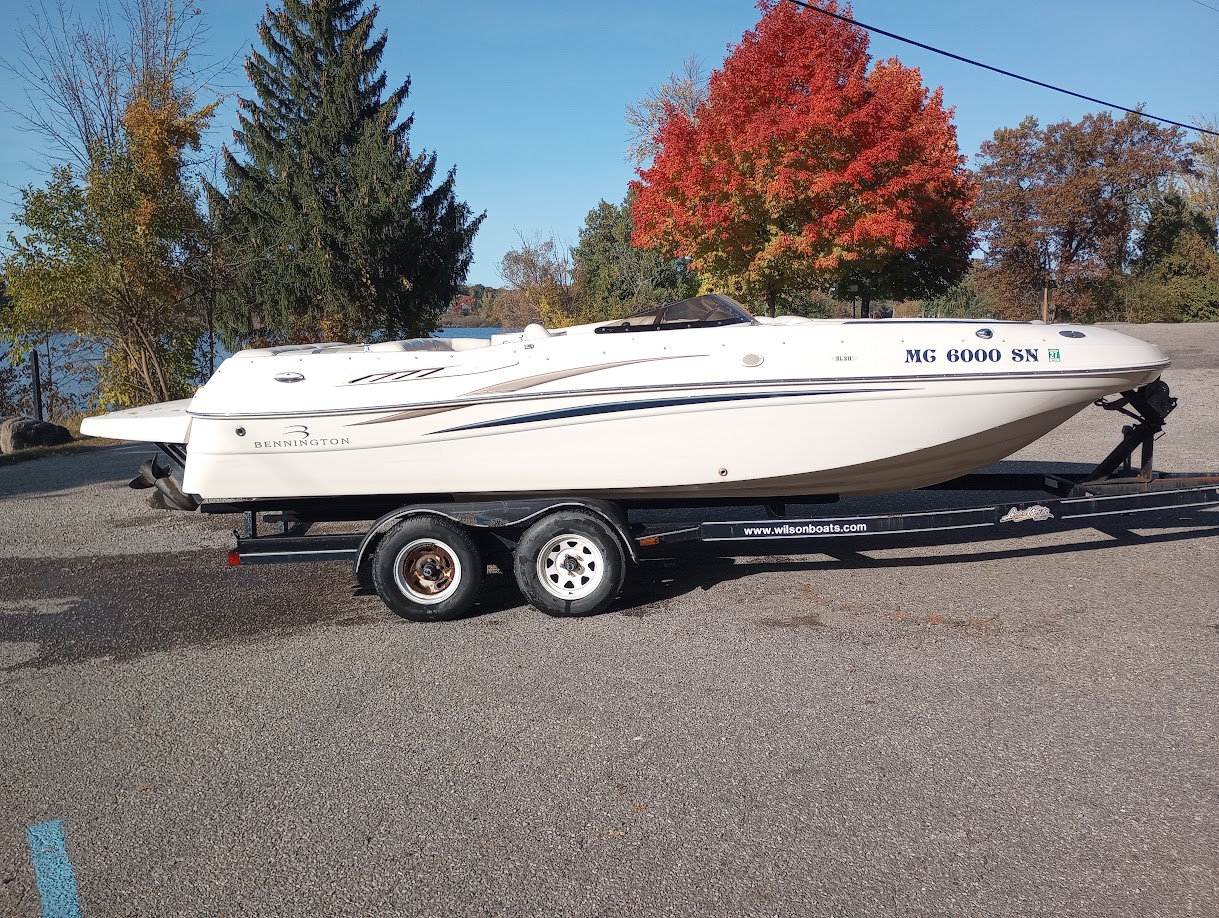 2004 Bennington RL211 - Wilson Marine