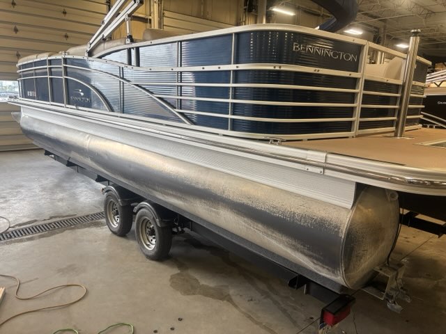 2010 Bennington 2550 RCW, photo 5 of 10