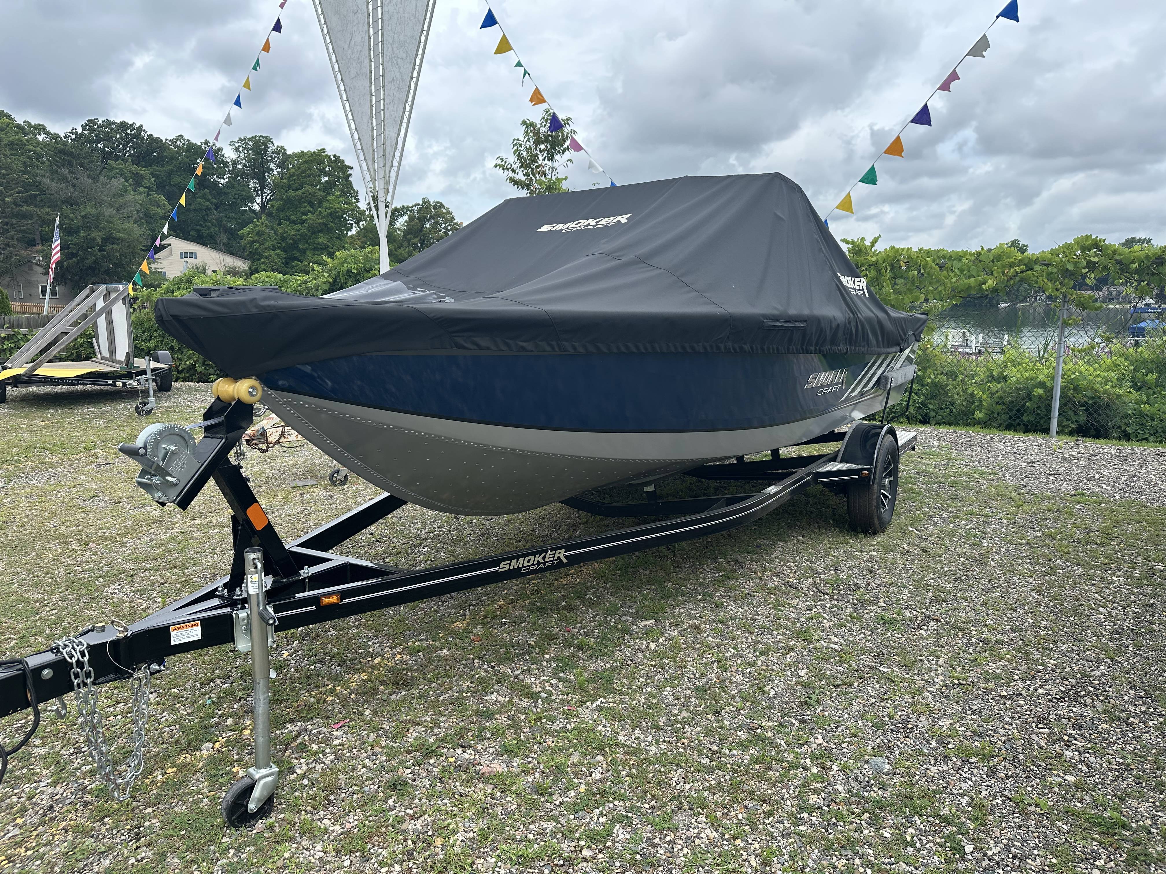 2024 Smoker Craft Adventurer 188 PRO DC