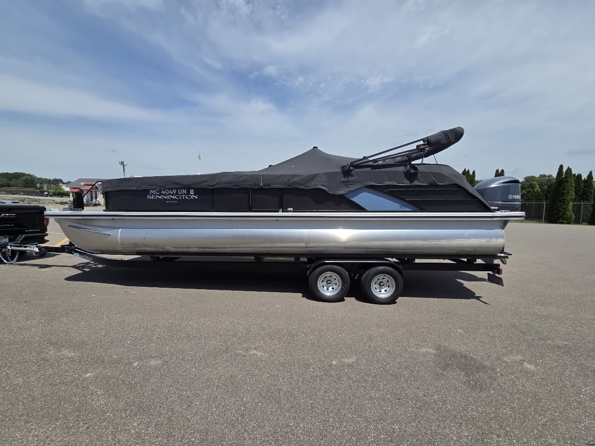 2021 Bennington 25 LTFB Bowrider *300hp*