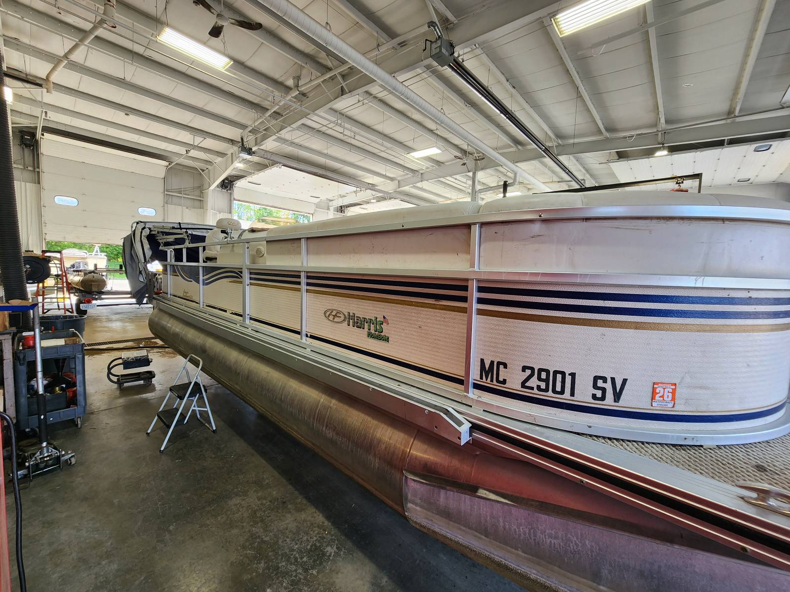 2005 Harris 220 Super Sunliner *Wholesale*