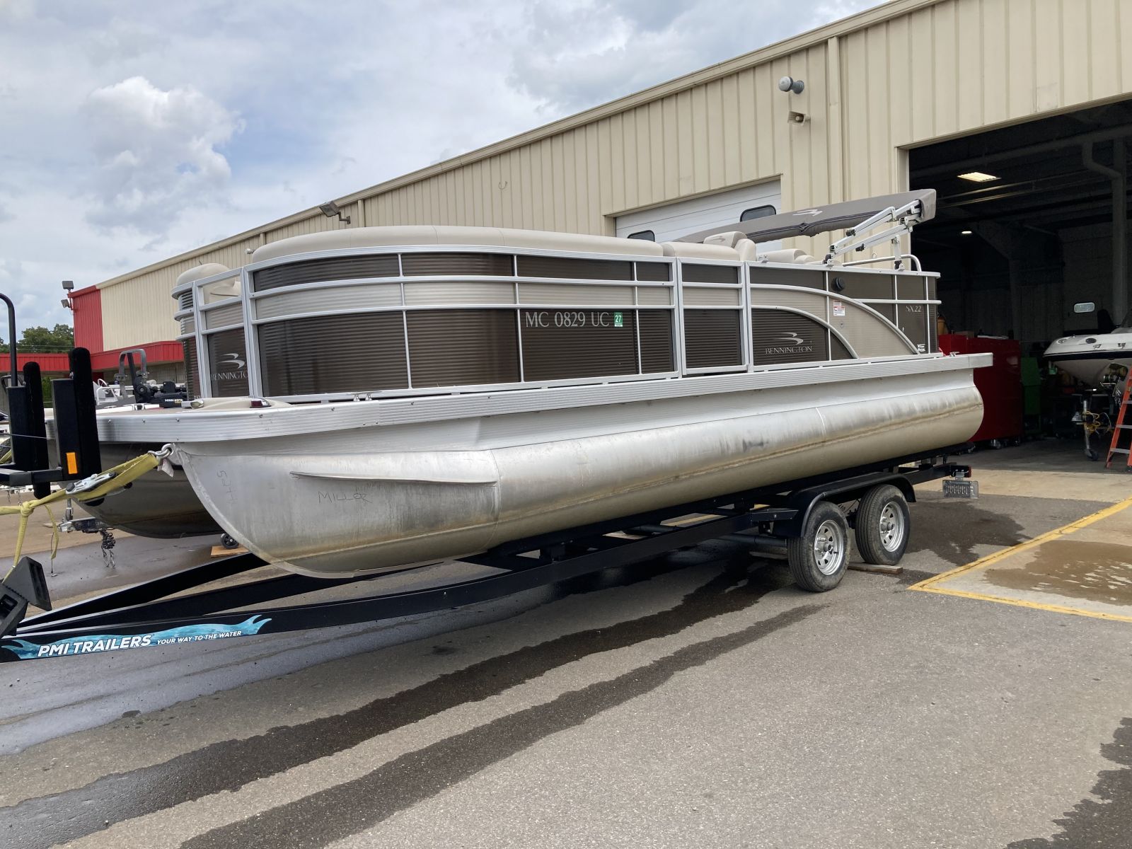 2017 Bennington 22 SCWX *Includes Trailer*