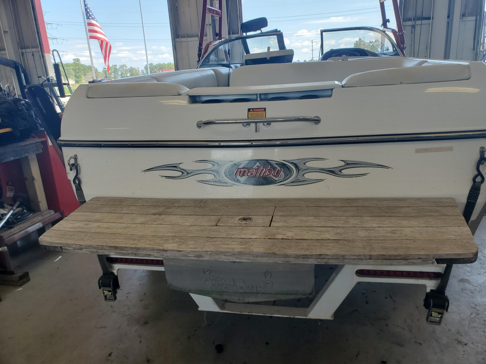 2004 Malibu Wakesetter 21 XTI, photo 2 of 15