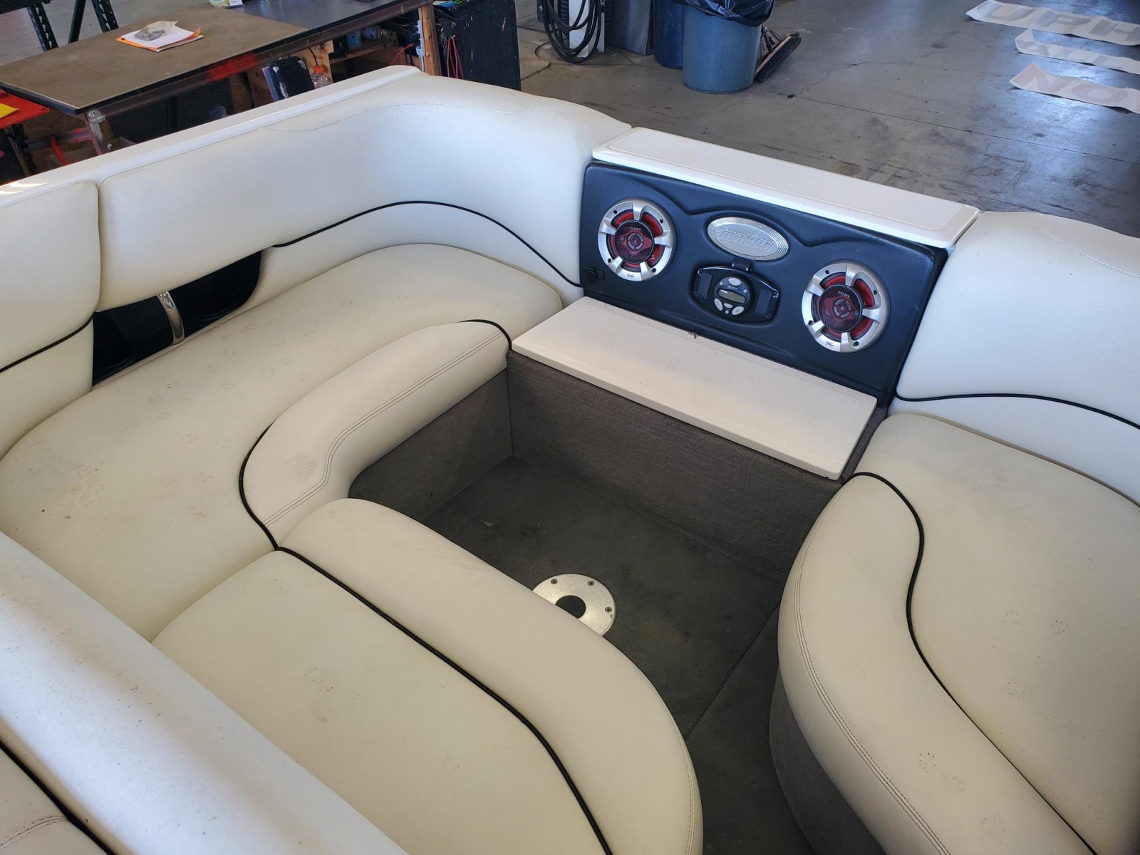 2004 Malibu Wakesetter 21 XTI, photo 12 of 15