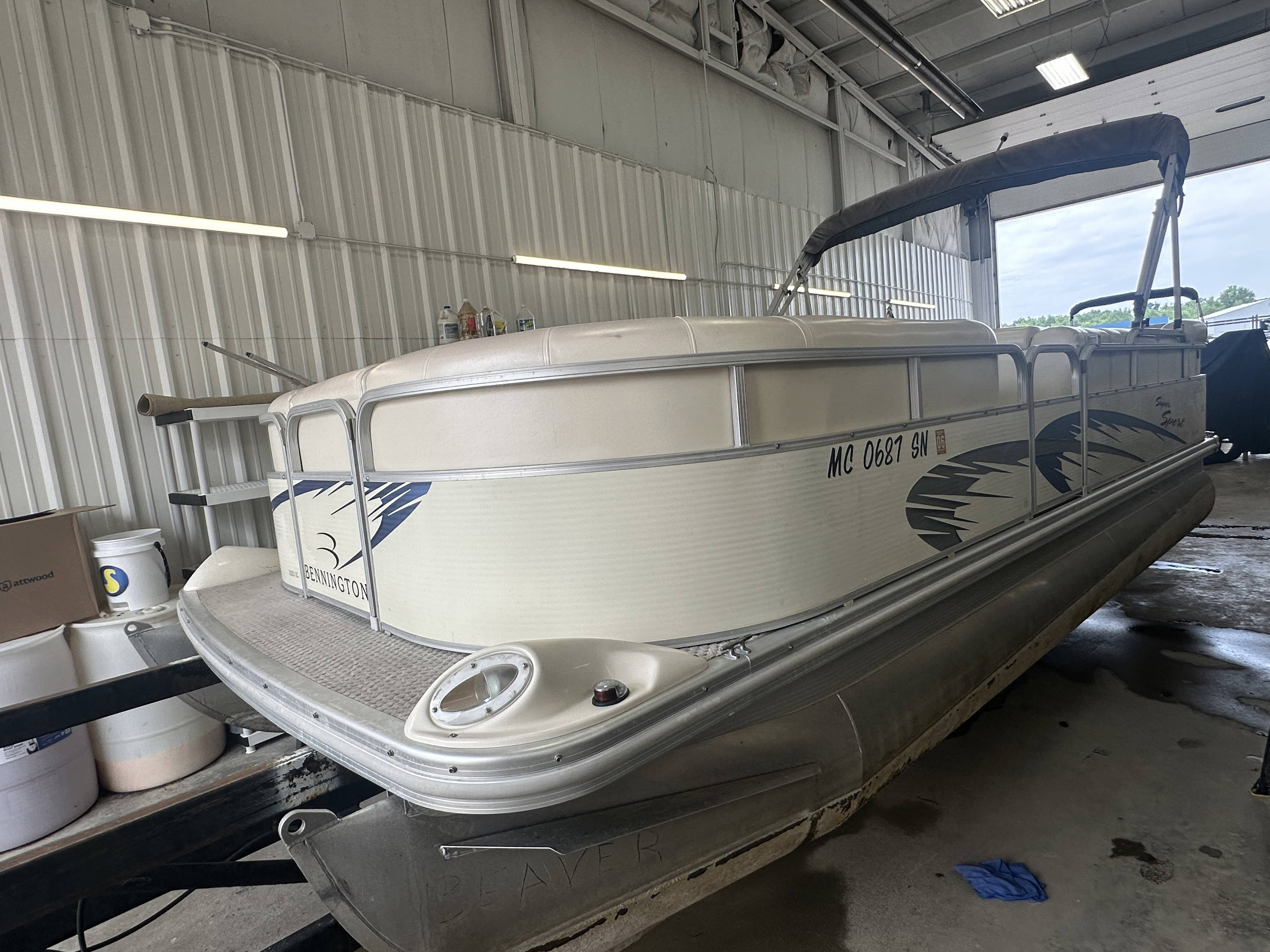 2004 Bennington 2050RL *ELECTRIC!* *NEW Batteries!* - Wilson Marine
