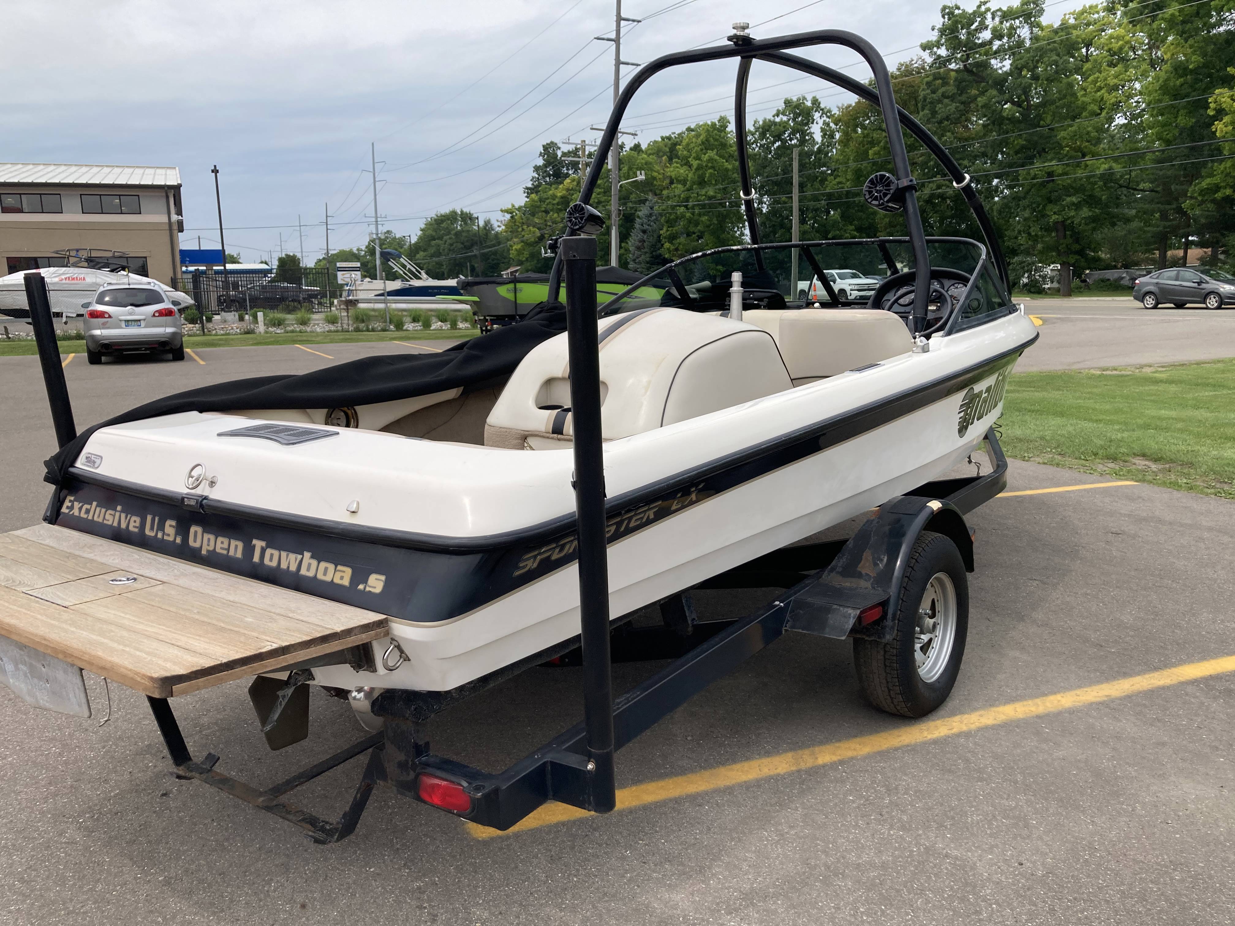 2001 Malibu Sportster LX, photo 6 of 10