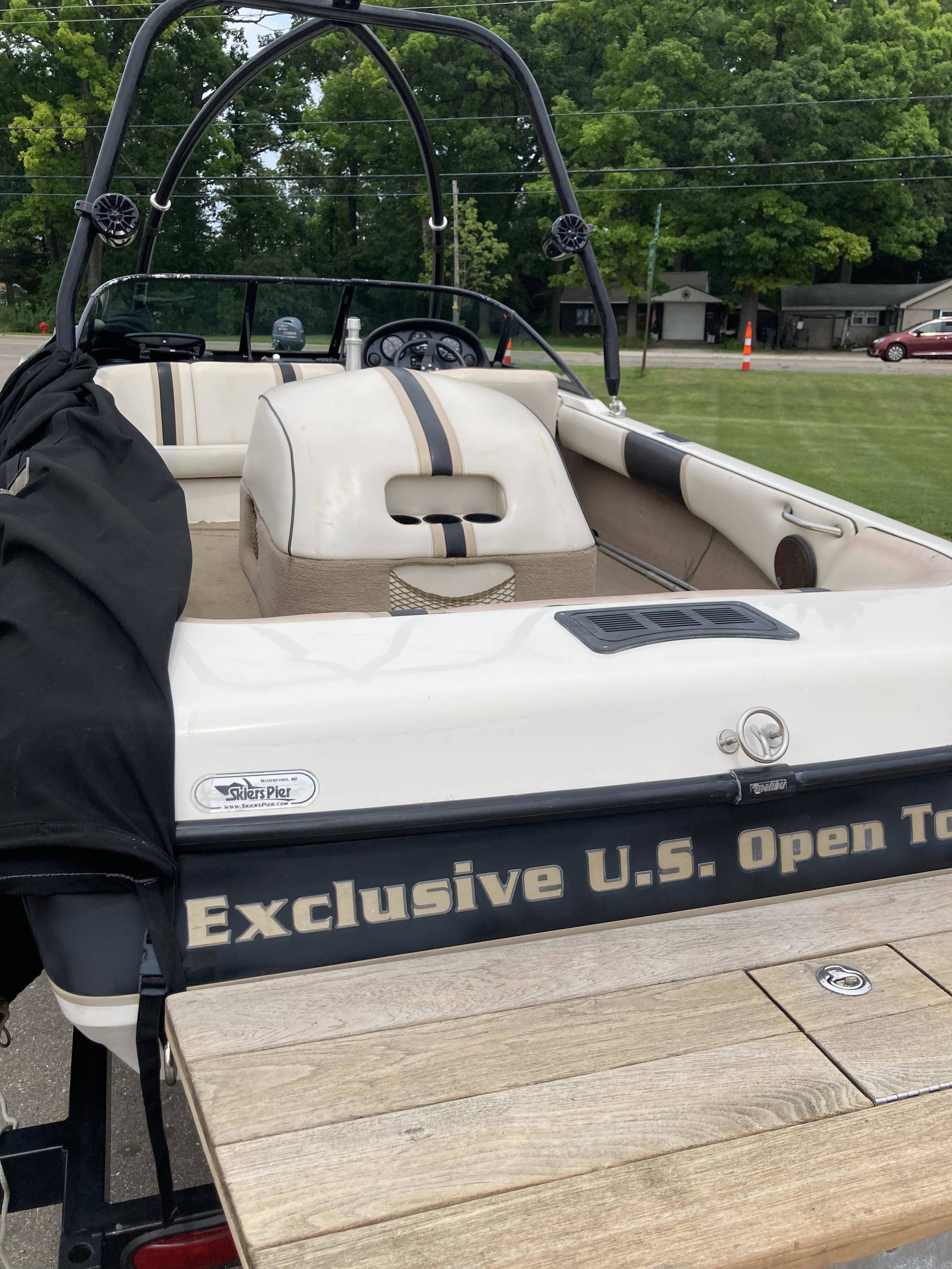 2001 Malibu Sportster LX, photo 7 of 10