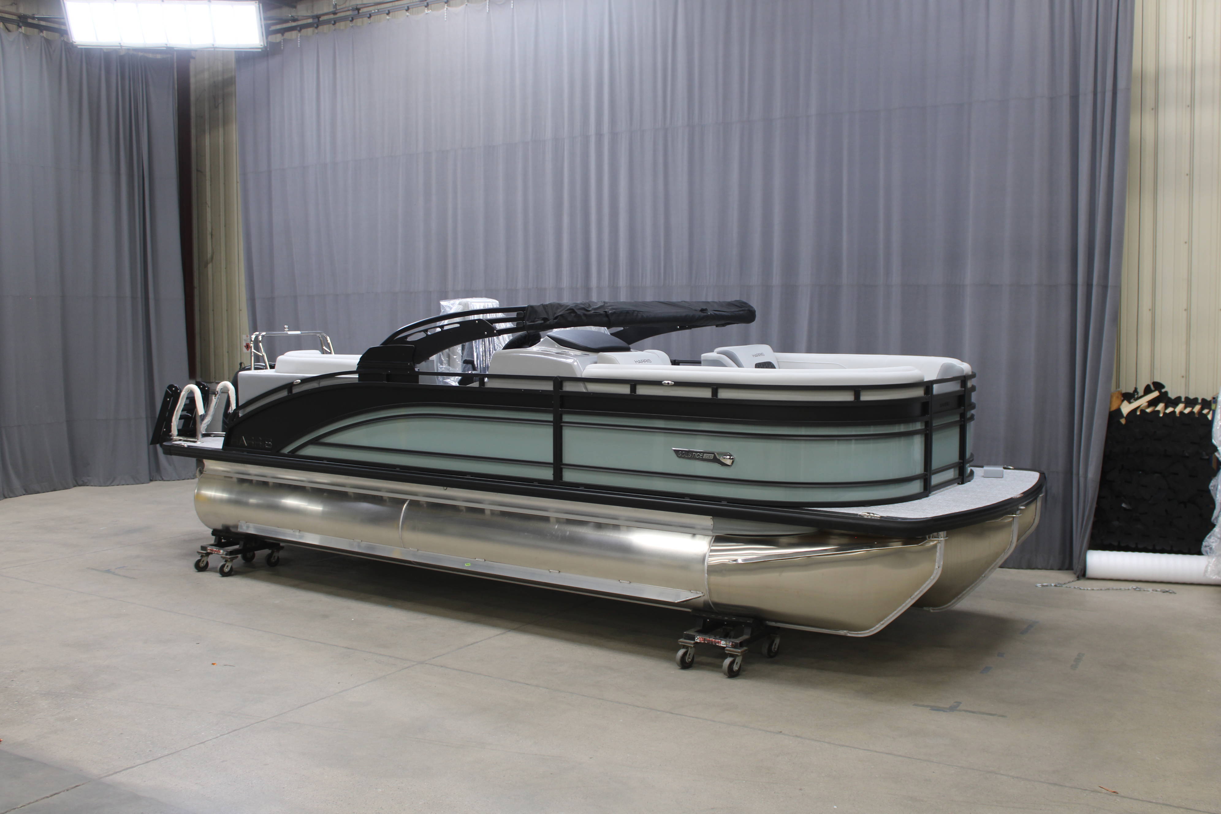 2026 Harris Solstice 230 CWDH - Wilson Marine