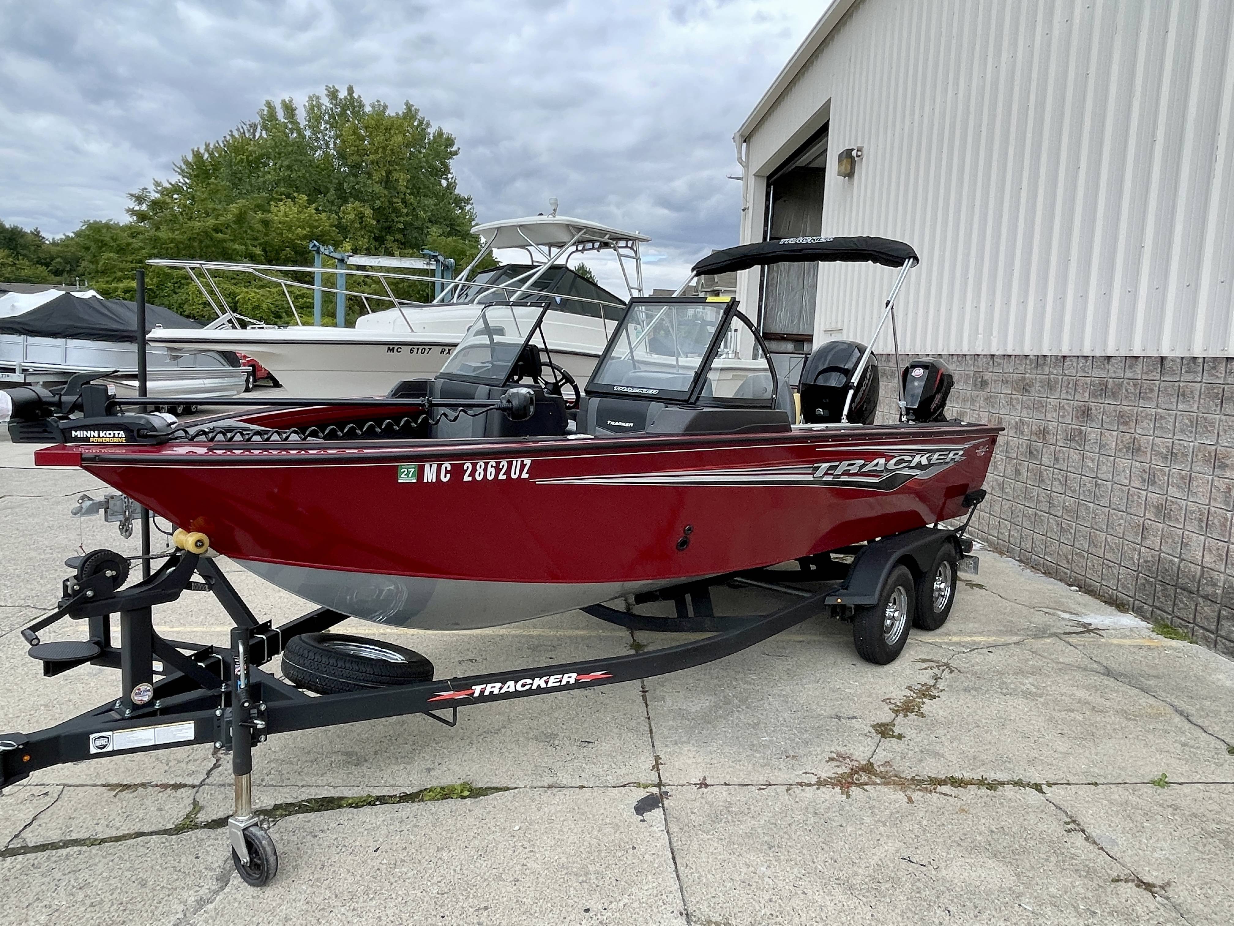 2024 Tracker Boats Targa V-19 WT **12 hours!** Kicker Motor!** - Wilson Marine
