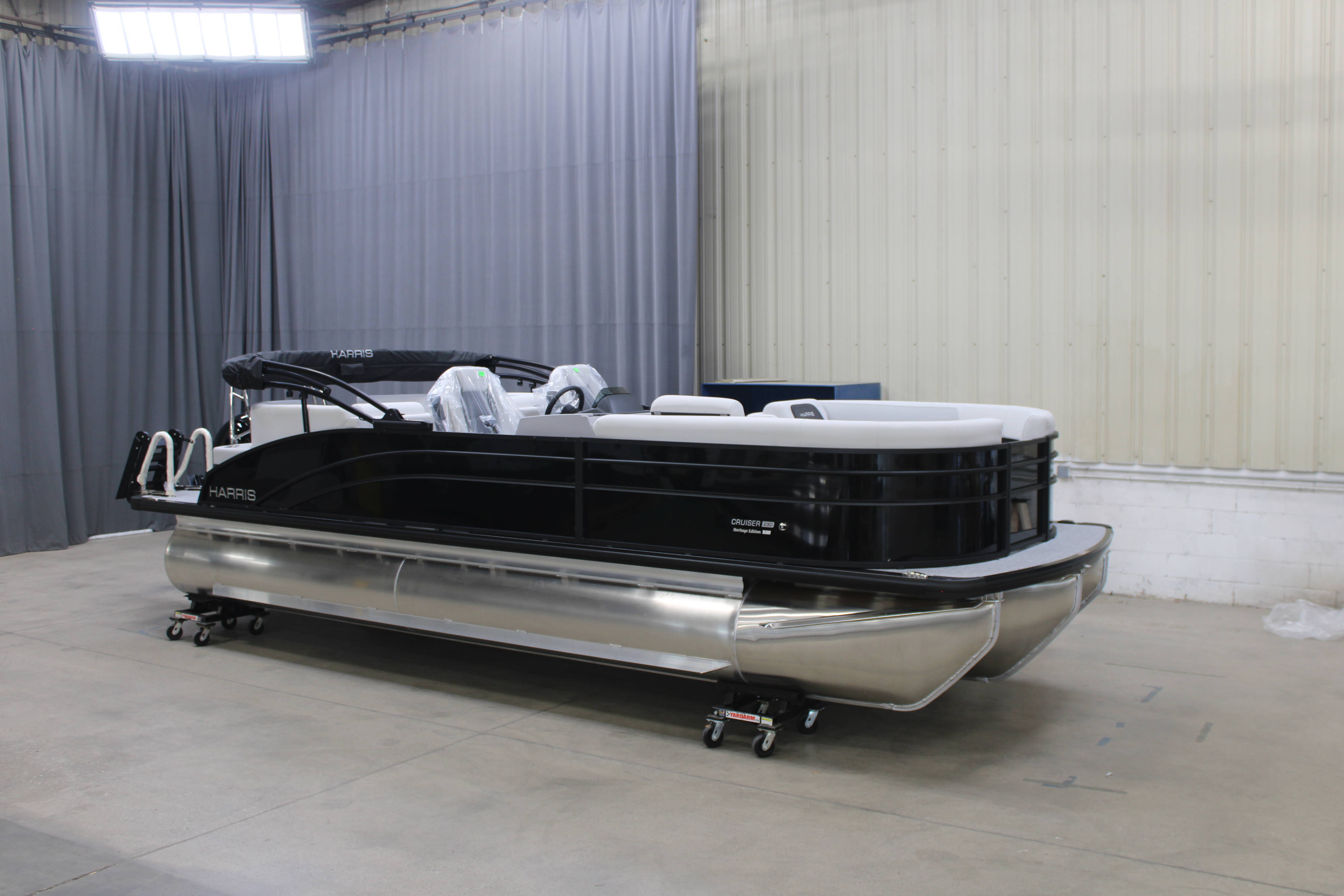 2026 Harris Cruiser 230 CWDH Tri Toon - Wilson Marine