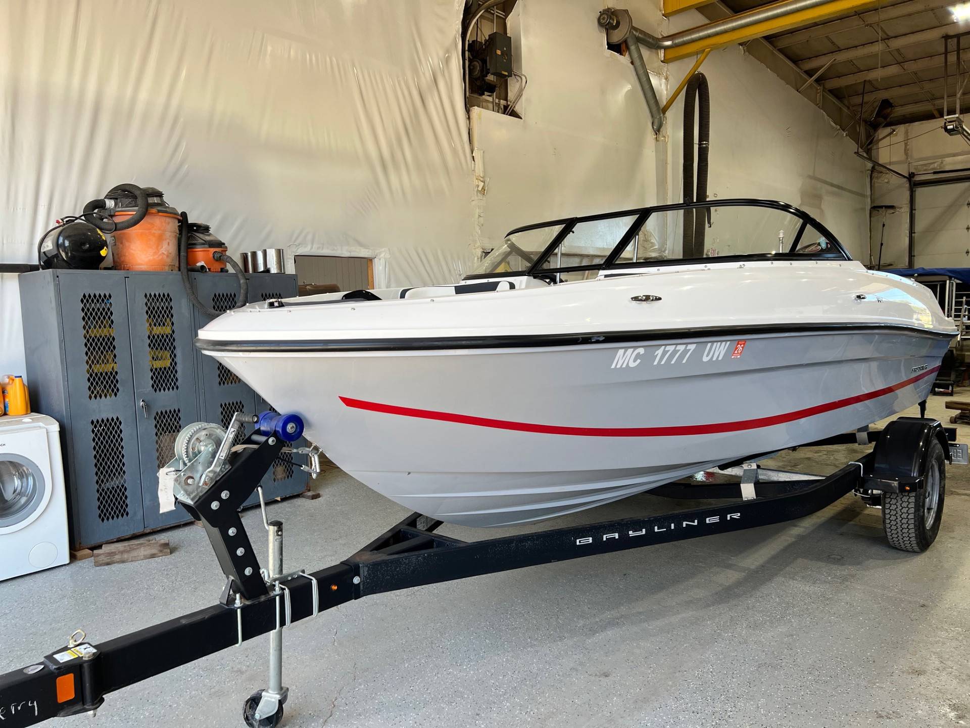2021 Bayliner VR4 Bowrider - Outboard **46 HOURS!** - Wilson Marine