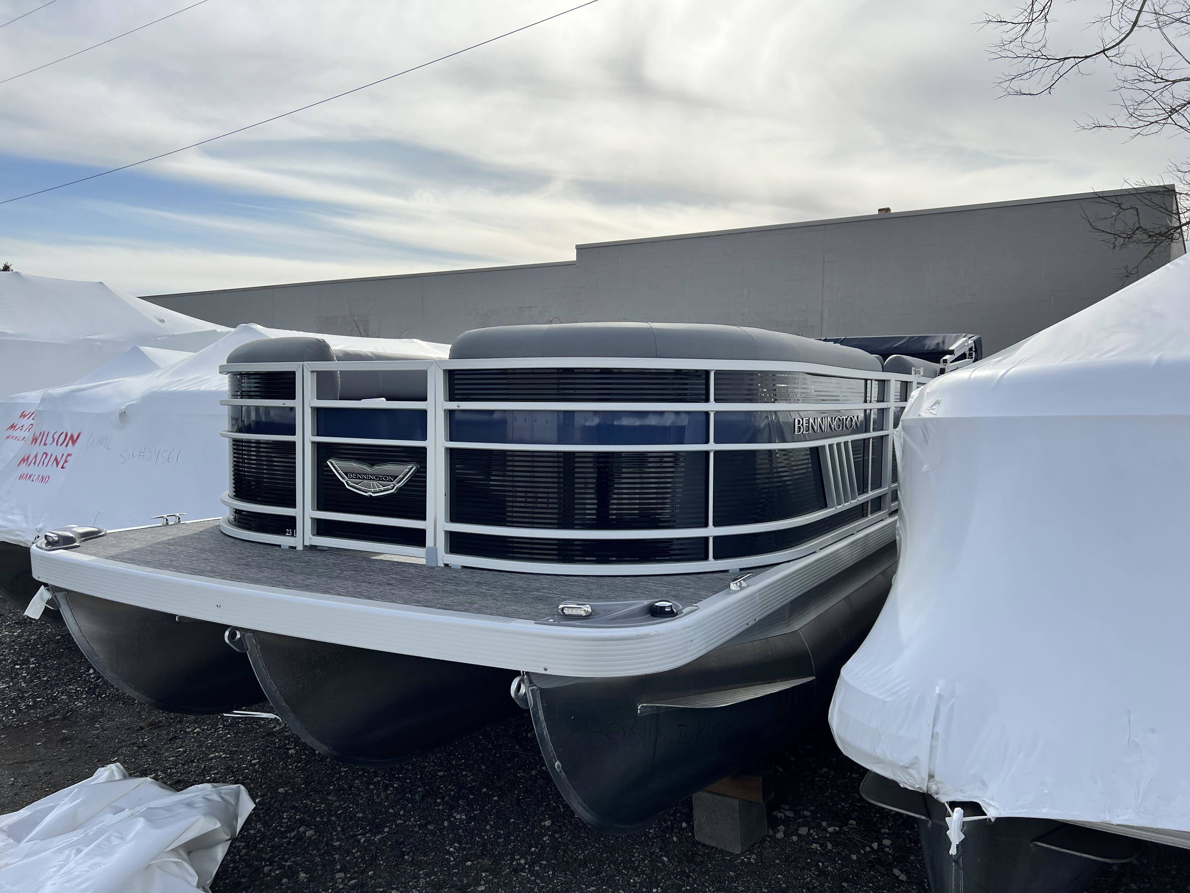 2024 Bennington 23 LSB **TRI-TOON** - Wilson Marine