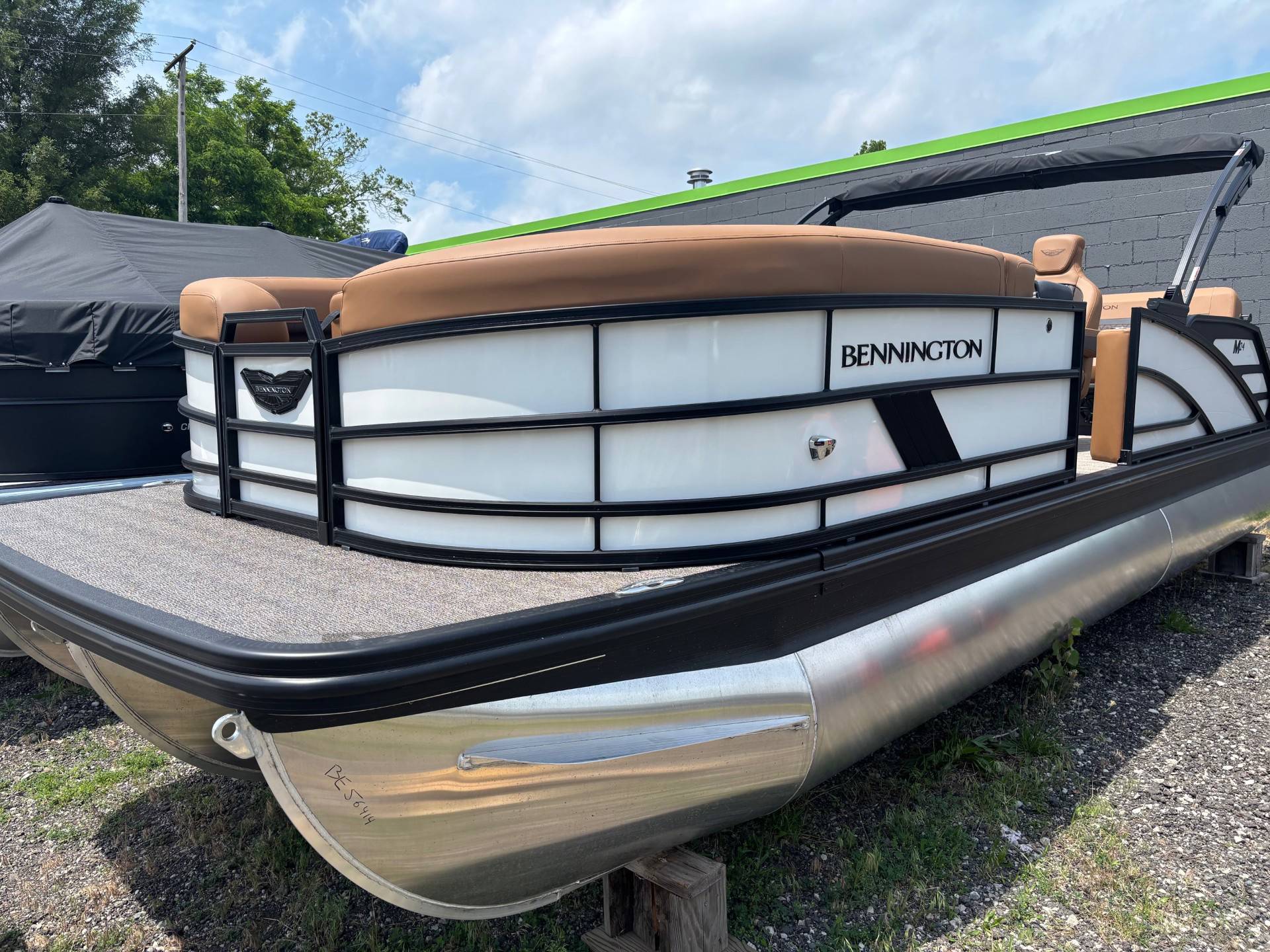 2025 Bennington M Series 24 MSB Tri Toon - Wilson Marine