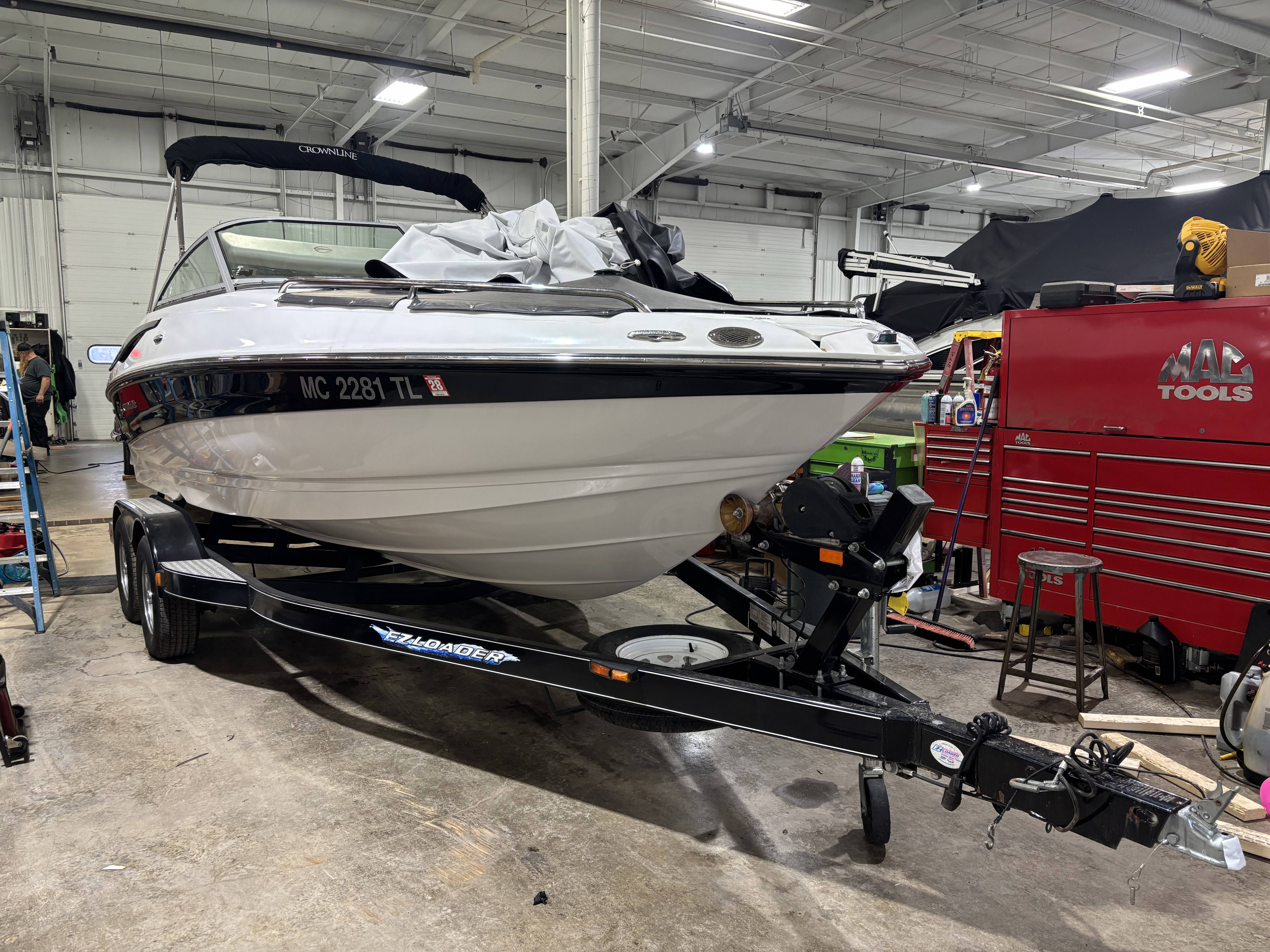 2011 Crownline 200LS **185 Hours!** - Wilson Marine