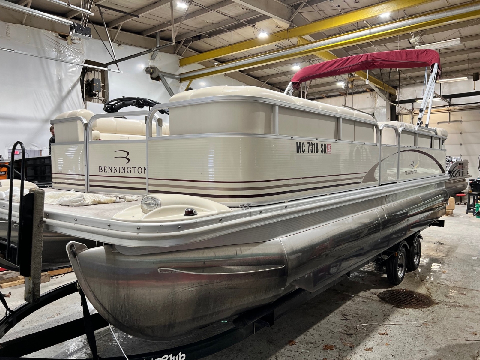 2004 Bennington 2275LX Pontoon Boat - Wilson Marine