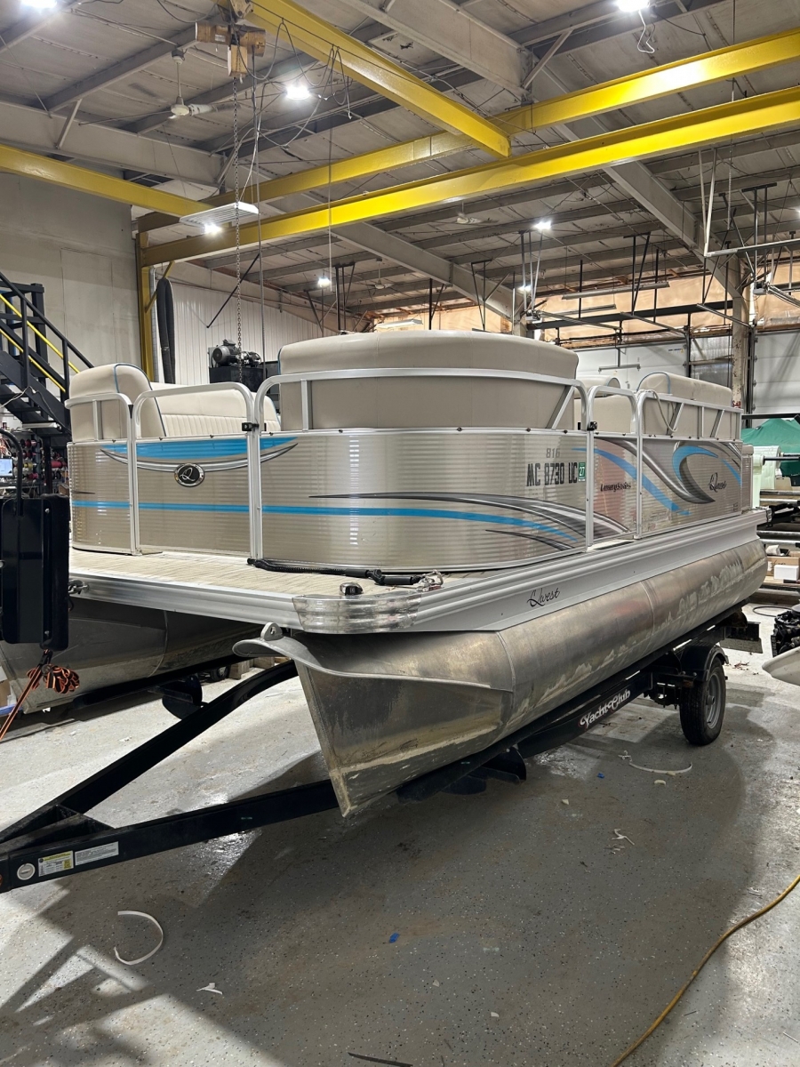 2017 Qwest LS 816 CTR