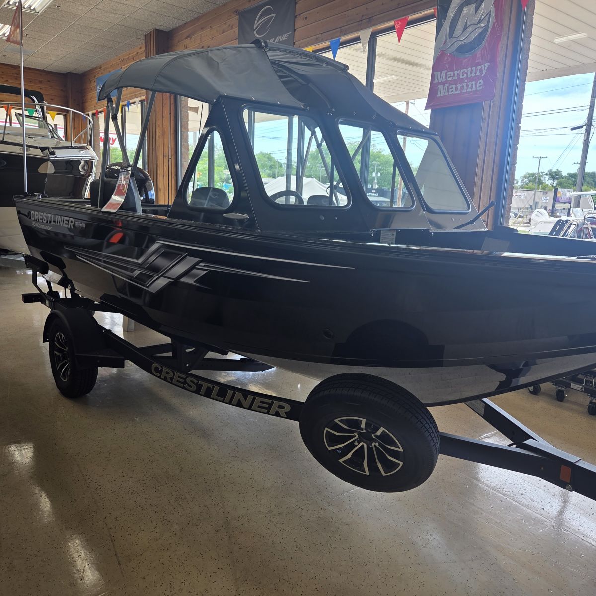 2026 Crestliner 1850 Commander, photo 3 of 7